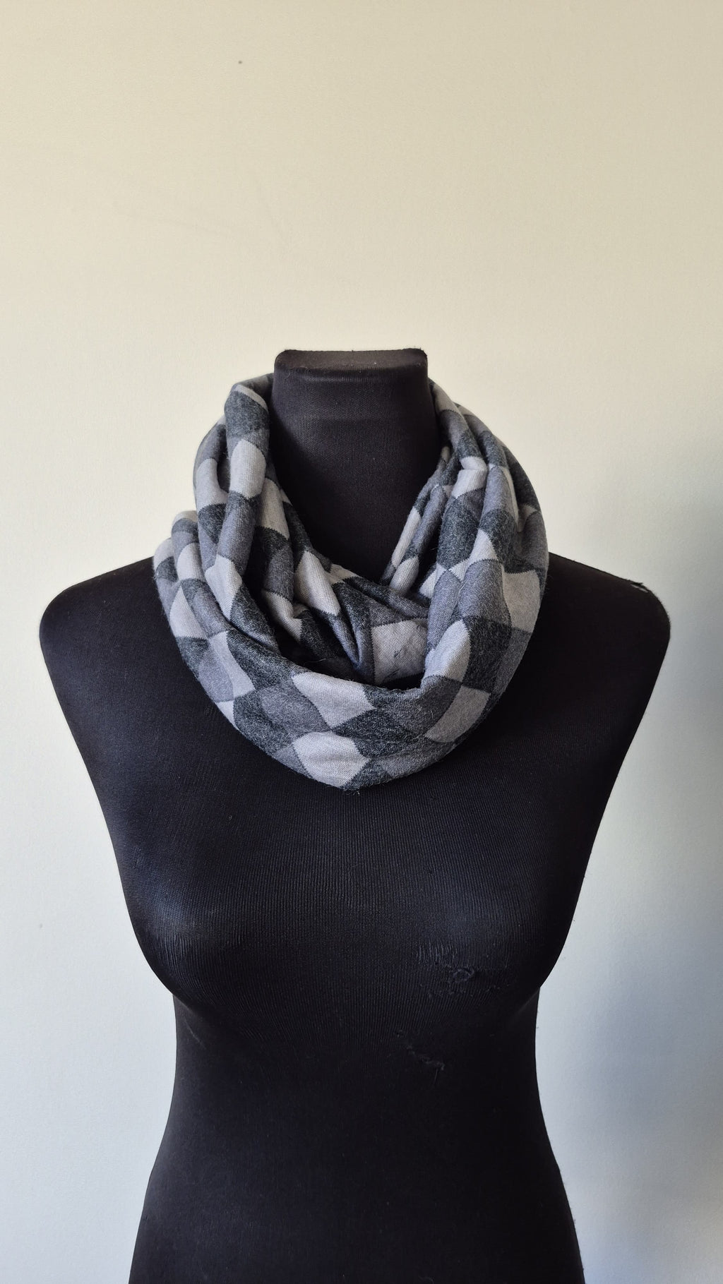 Grey Checkered Snood