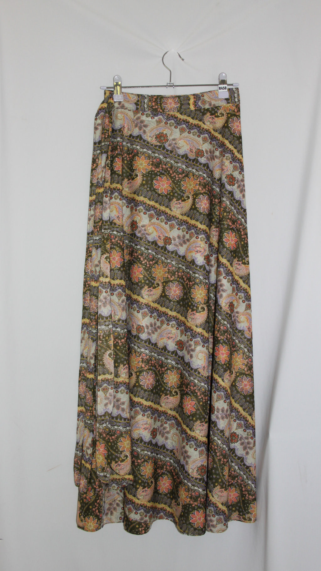 Neutral Bohemian