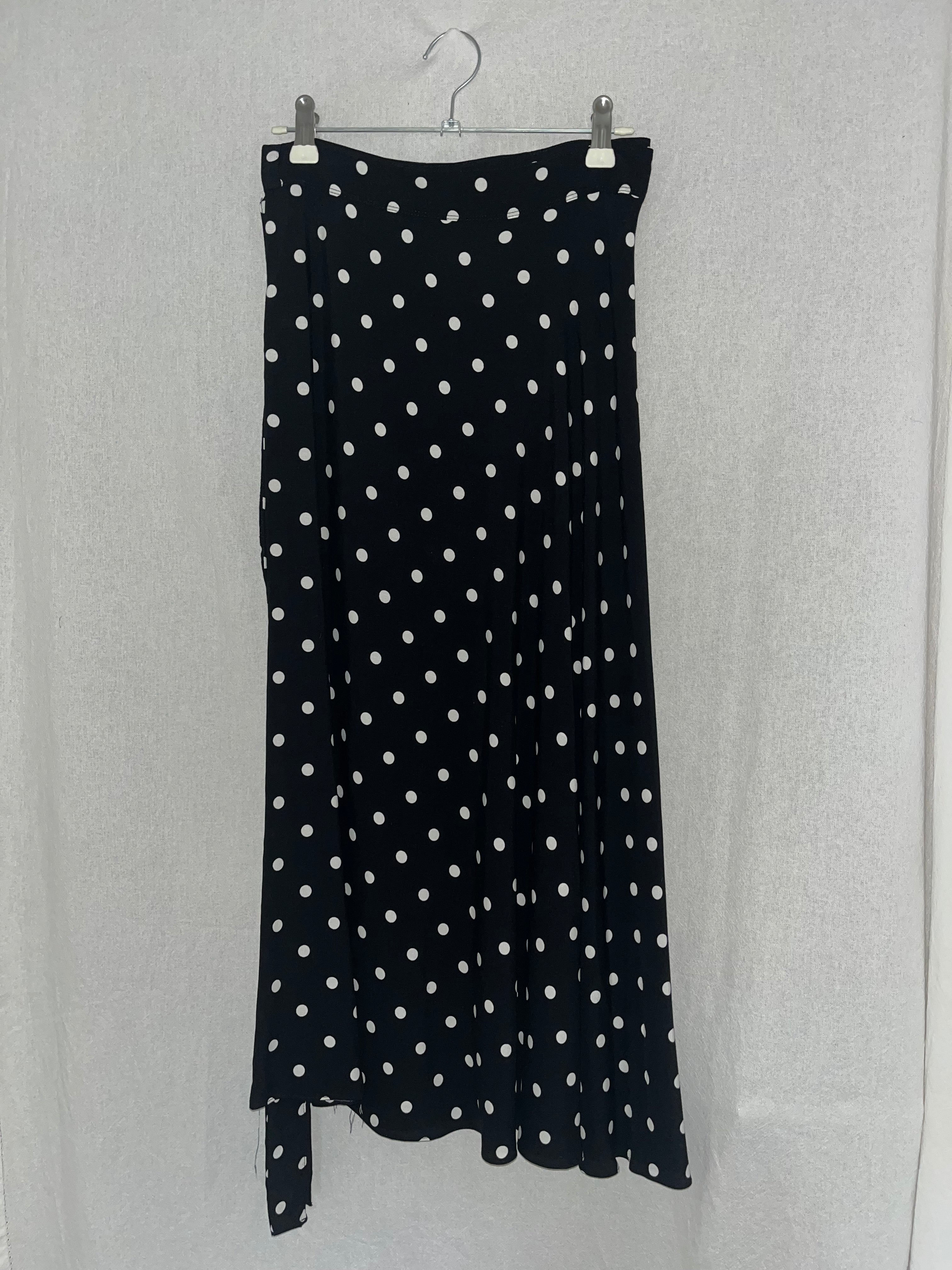 Black & White Polka Dot