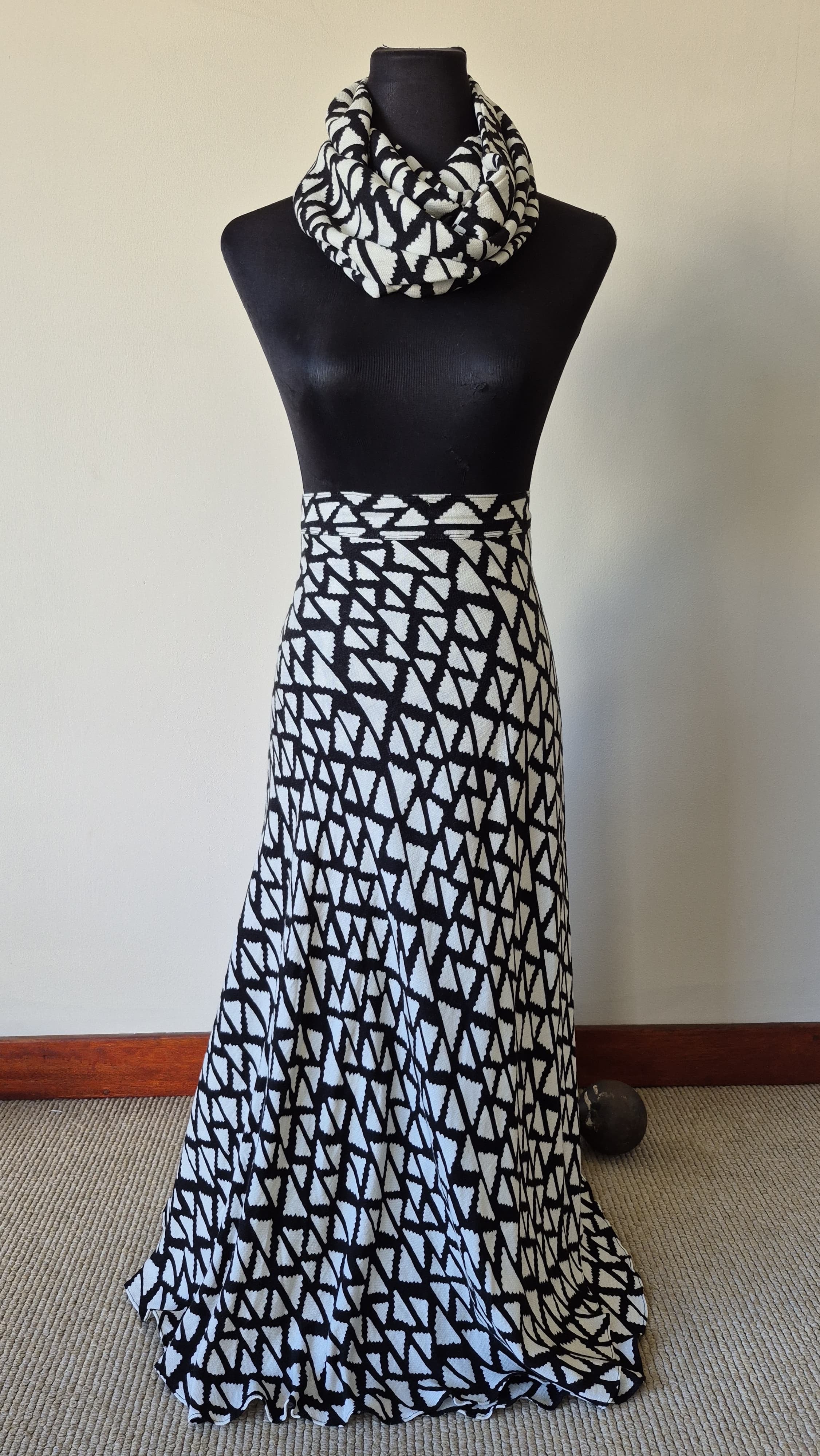 Black & White Geometric