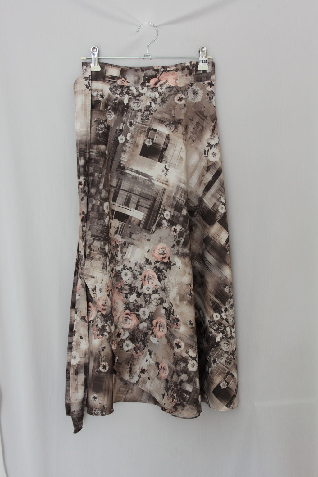 Beige Geometric Floral