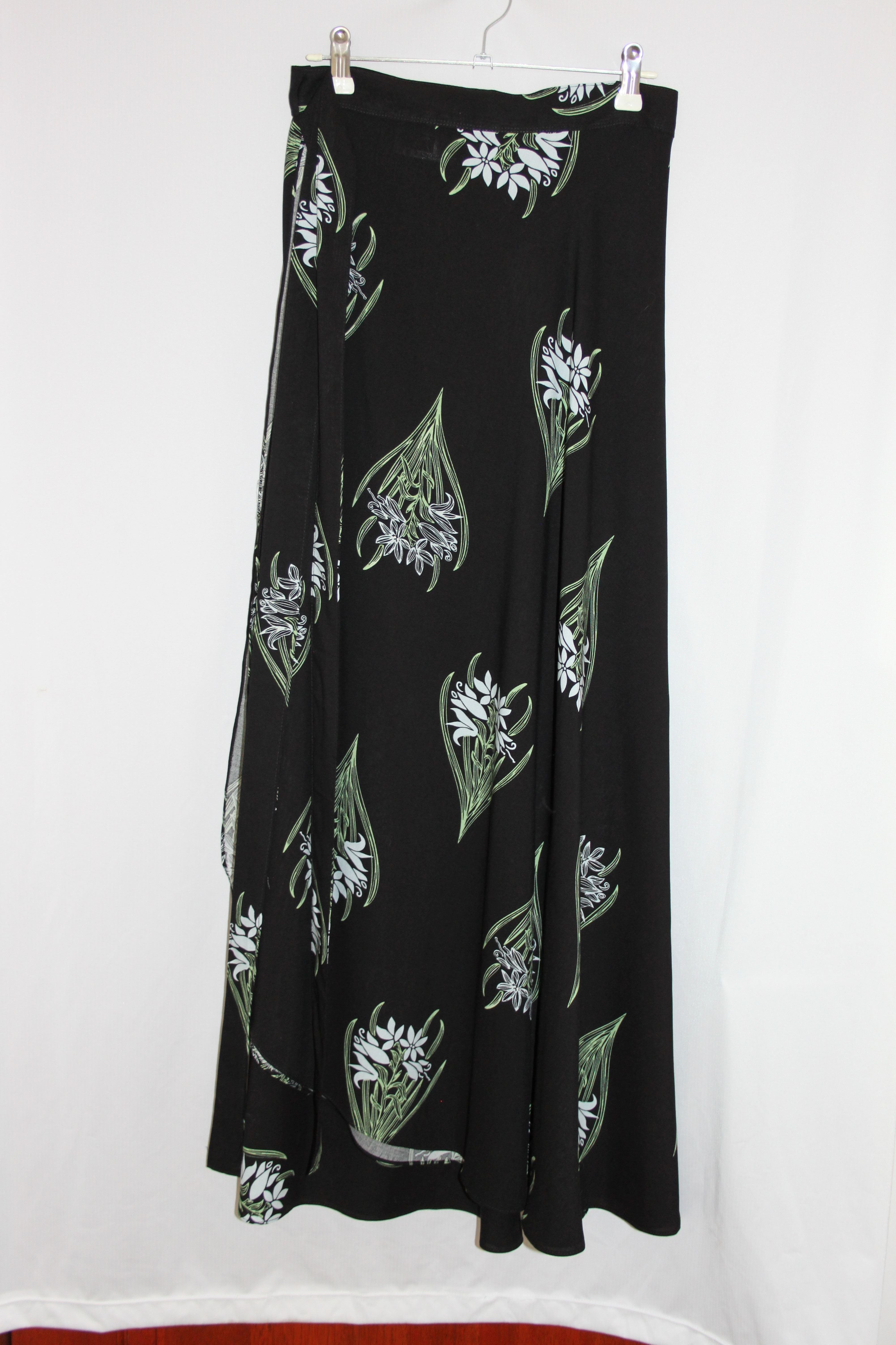 Black Bouquet Floral