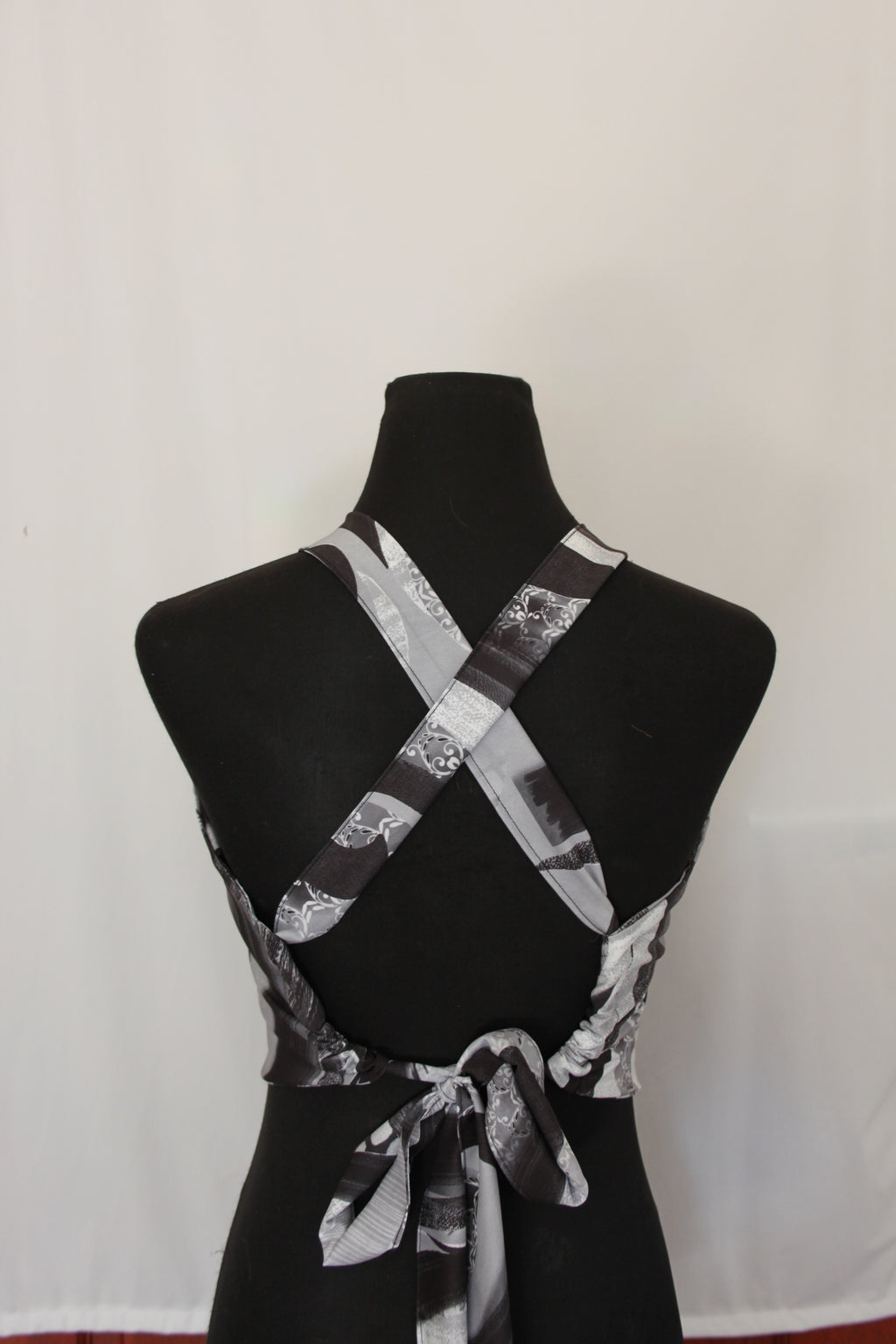Black & White Abstract Swirl - Top